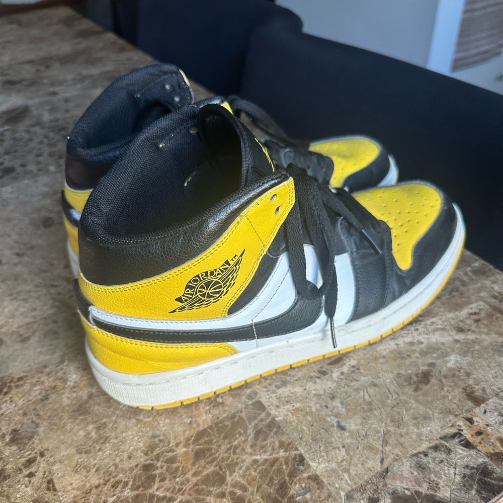 Jordan 1 Mid Yellow Toe Black